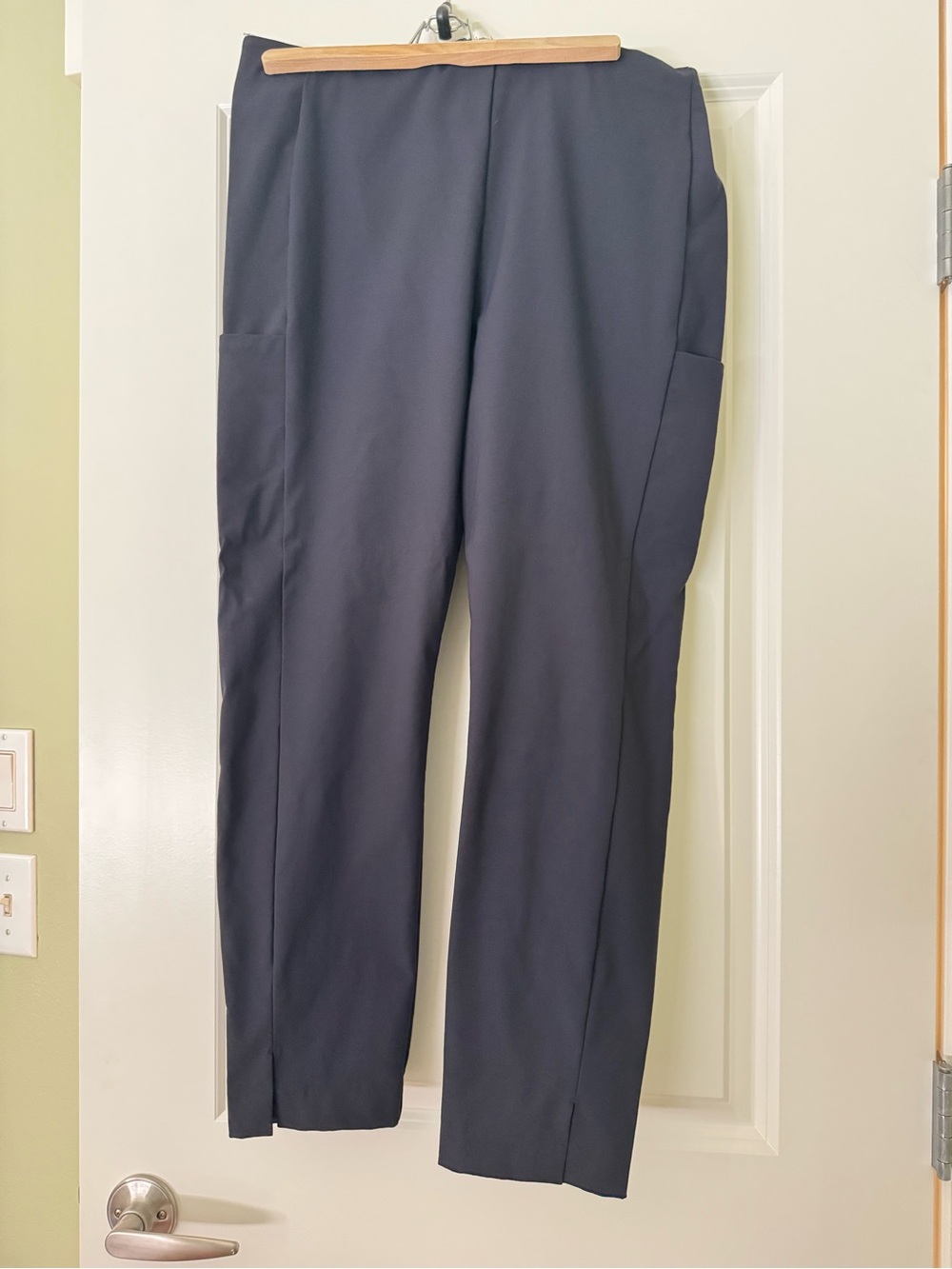Athleta Women’s Navy Straight-Leg casual Travel Pants